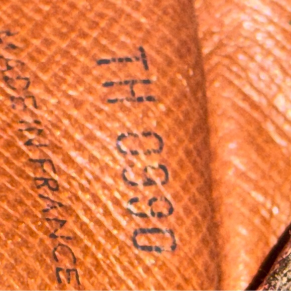 Auth LOUIS VUITTON Monogram Compiegne 23 Clutch Bag - Picture 10 of 15